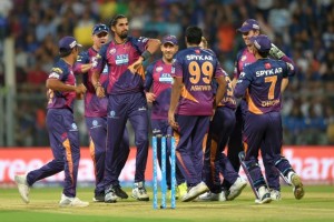 Mumbai 09/04/2016 Ishant Sharma celebrates dismissial of Rohit Sharma in the IPL T20 match between Mumbai Indians and Rising Pune Supergient at Wankhede stadium on April 09, 2016.